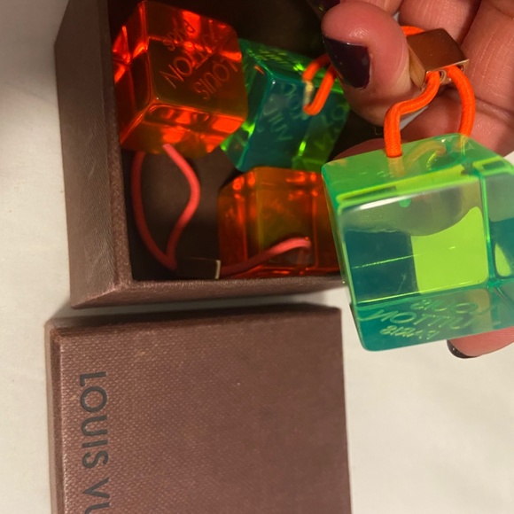 Authentic Louis Vuitton Pony Tail Barrettes - Picture 4 of 6